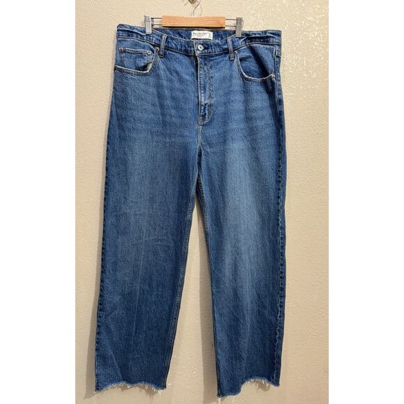 Abercrombie & Fitch The 90s Relaxed Jean High Rise Size 33 - Picture 2 of 7